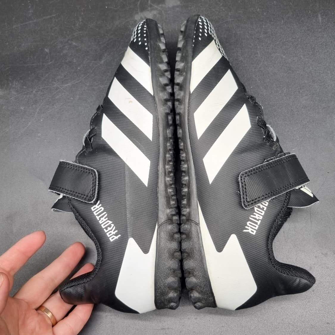 아디다스 프레데터 아동풋살화230 상품이미지5