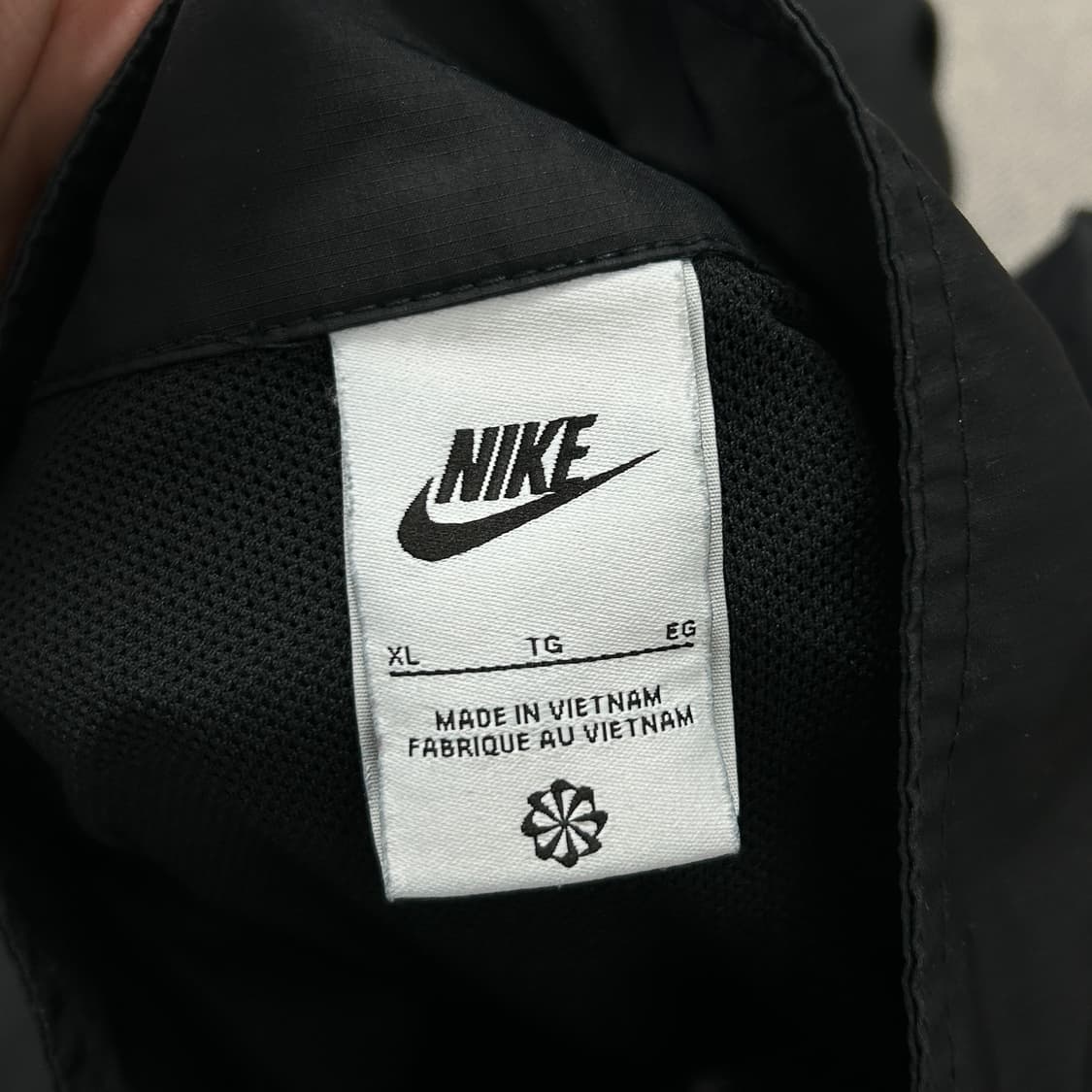 나이키 솔로스우시 블랙 바람막이(XL) 상품이미지2