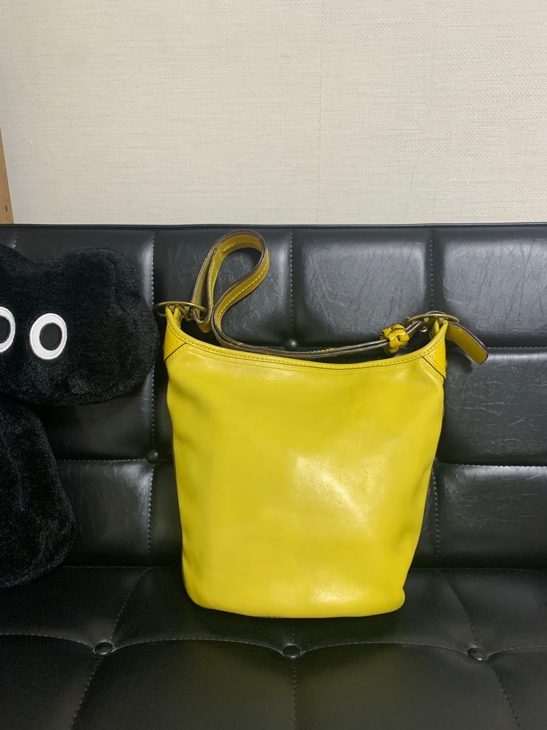 코치 블리커 버킷백 (Bleecker Bucket Bag 노랑) 상품이미지3