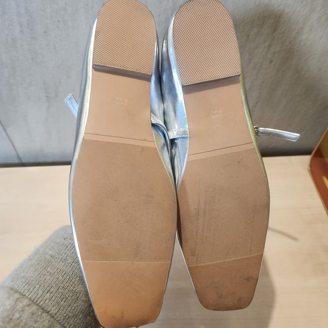 ✨실버 메리제인 플랫·250 / 샤이닝 포인트 데일리슈즈
 상품이미지6