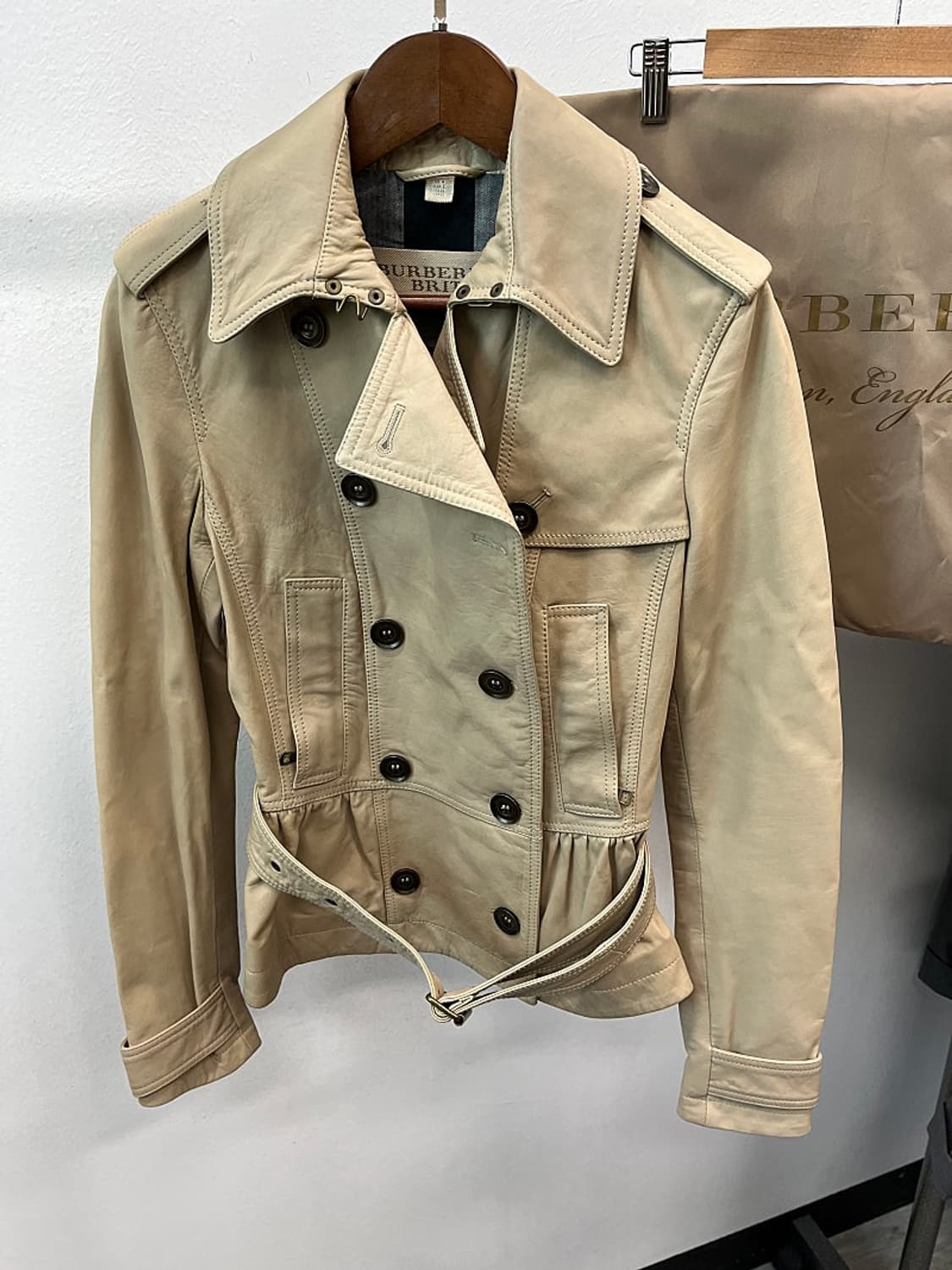 여) 버버리 카프스킨 숏 트렌치자켓 상품이미지2