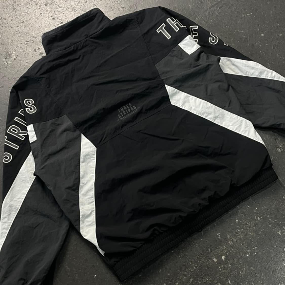 105 아디다스 바람막이 상품이미지5