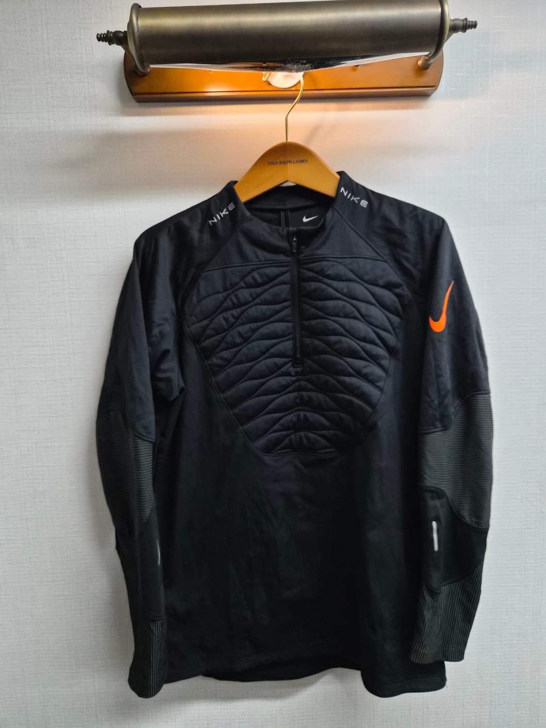 XL) 나이키 써마핏 윈터 워리어 드릴탑 팝니다 상품이미지1