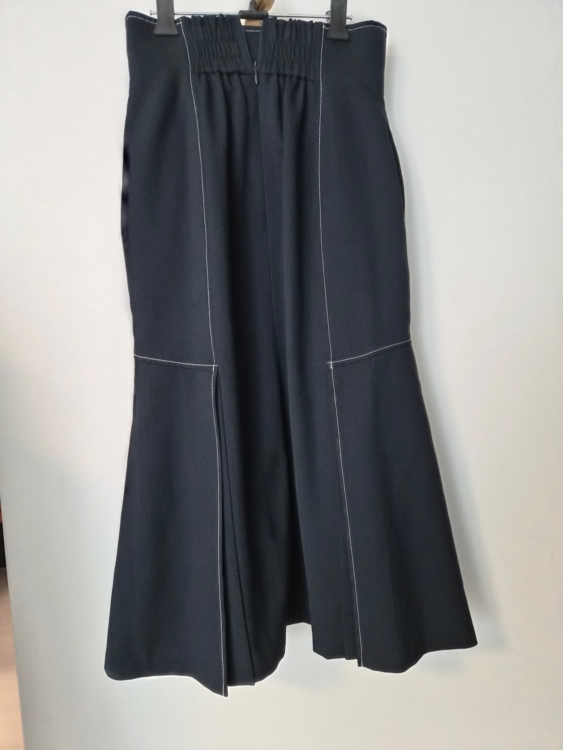 [질스튜어트] 화이트 스티치 머메이드 롱 스커트 (S사이즈) 상품이미지5