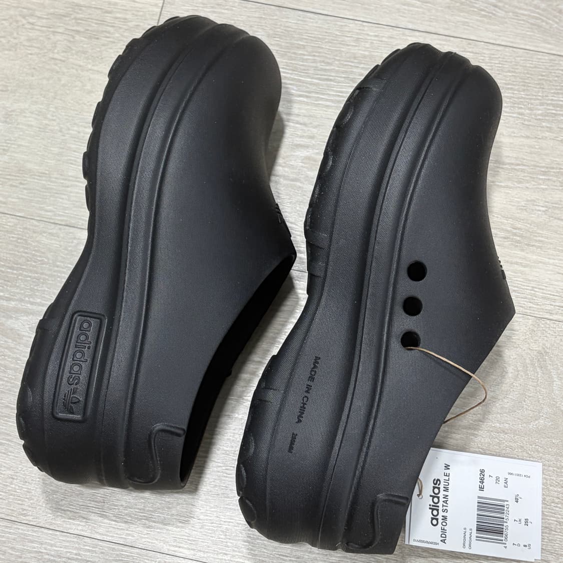 아디다스 아디폼 스탠 스미스 뮬 코어 블랙 (255) 상품이미지4