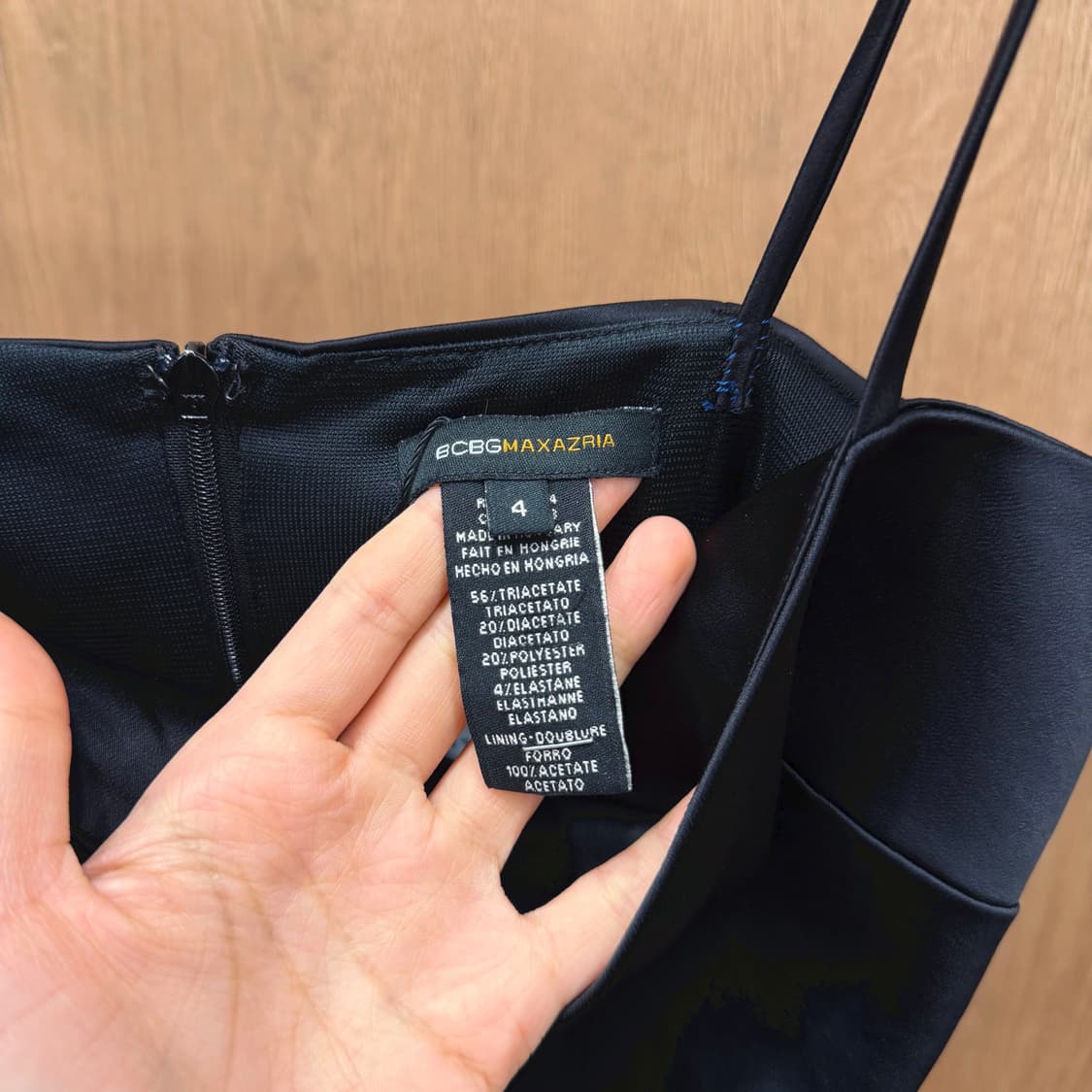 비씨비지 막스아즈리아 슬리브리스 블라우스 드레이프 절개 디테일 블랙 상품이미지6