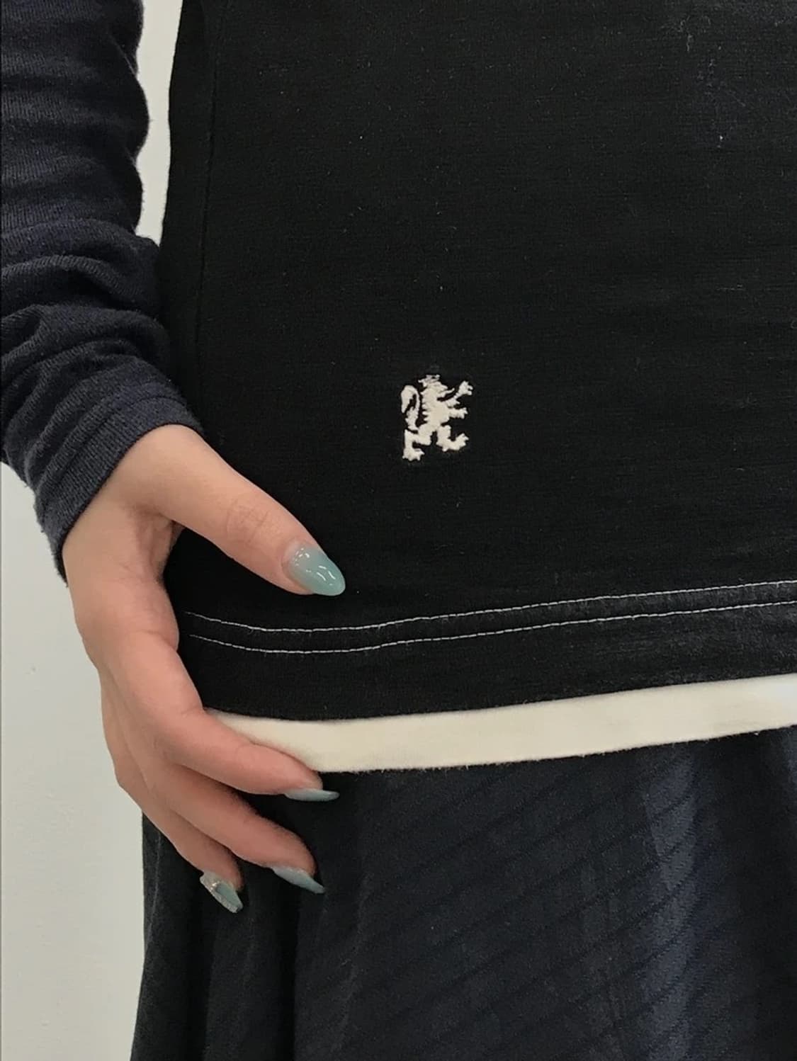 R.Newbold Contrast Henley T Shirt 상품이미지4