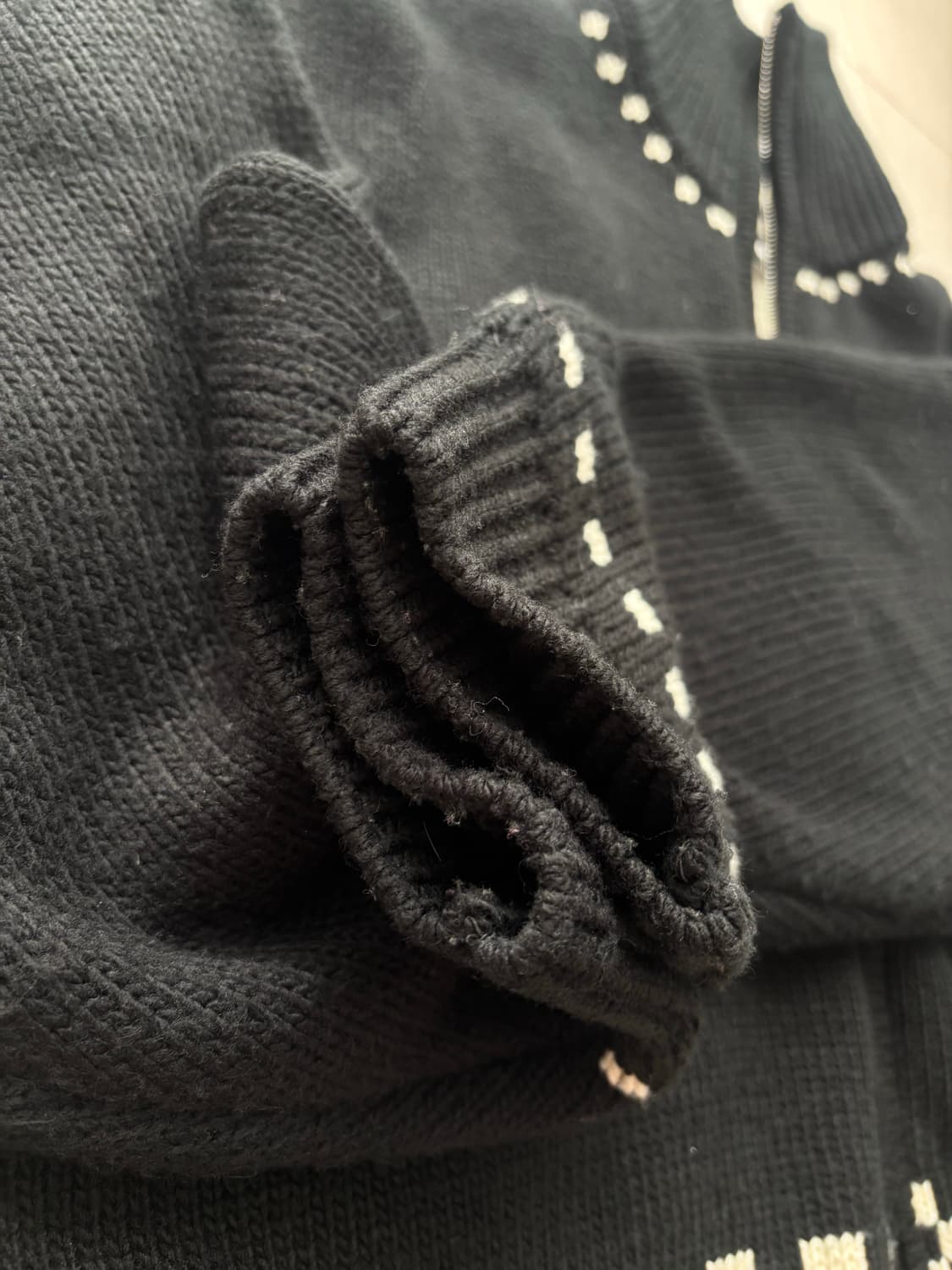 [L] 인세인개러지 인사일런스 자카드 니트집업자켓 상품이미지6