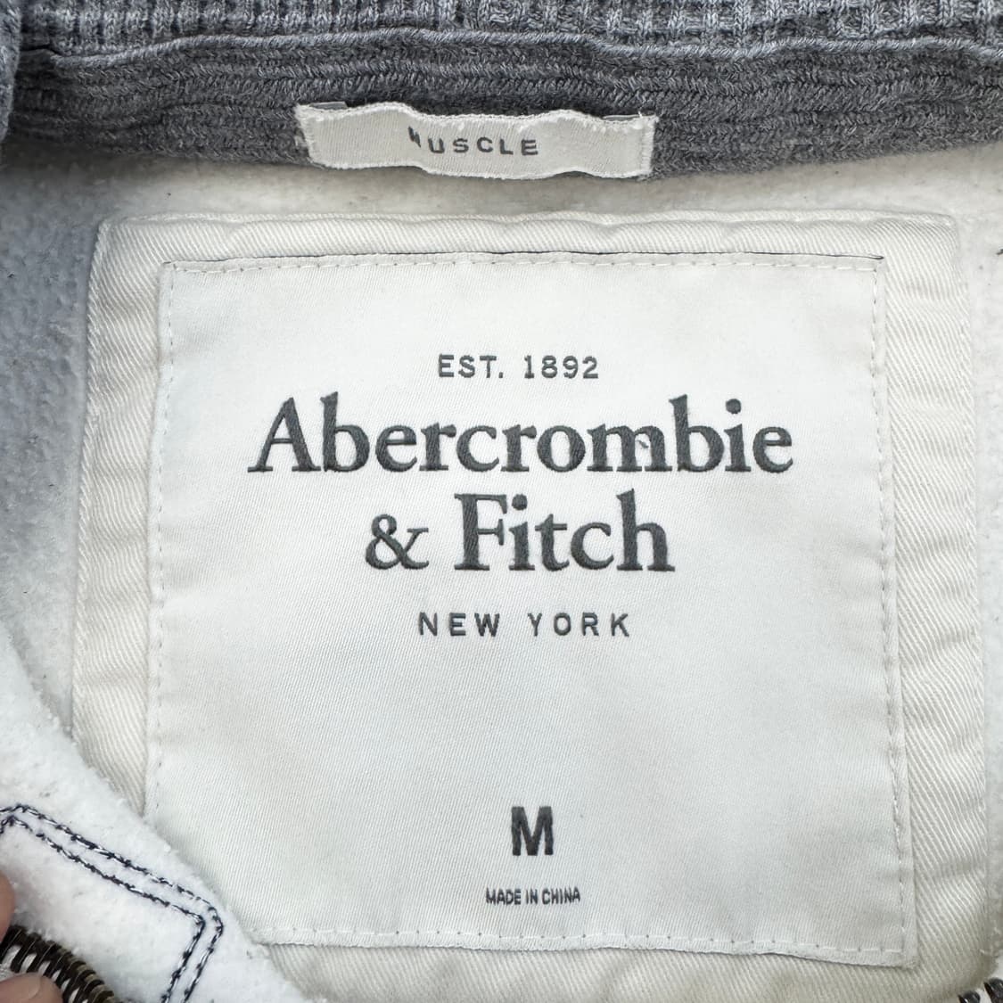 아베크롬비 Y2K 아치로고 후드집업 상품이미지5