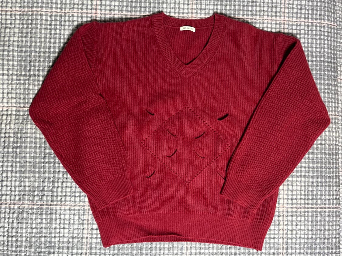 문선 에센셜 아가일 홀 오버사이즈 니트-와인 상품이미지1