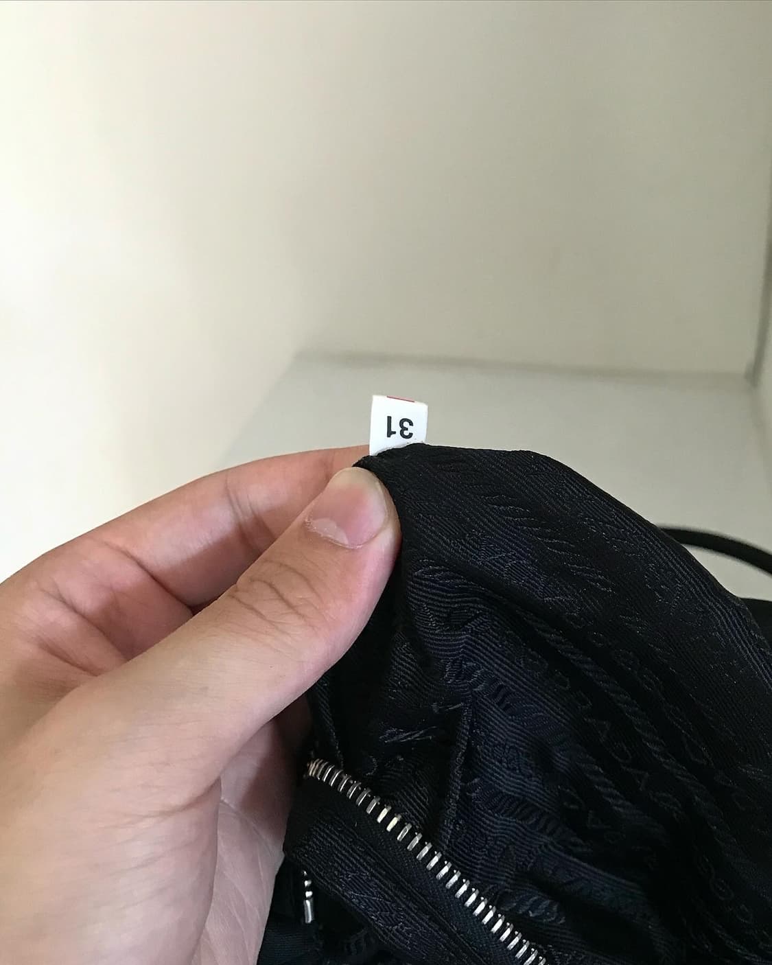 프라다 삼각로고 포코노 숄더백 가방 상품이미지8