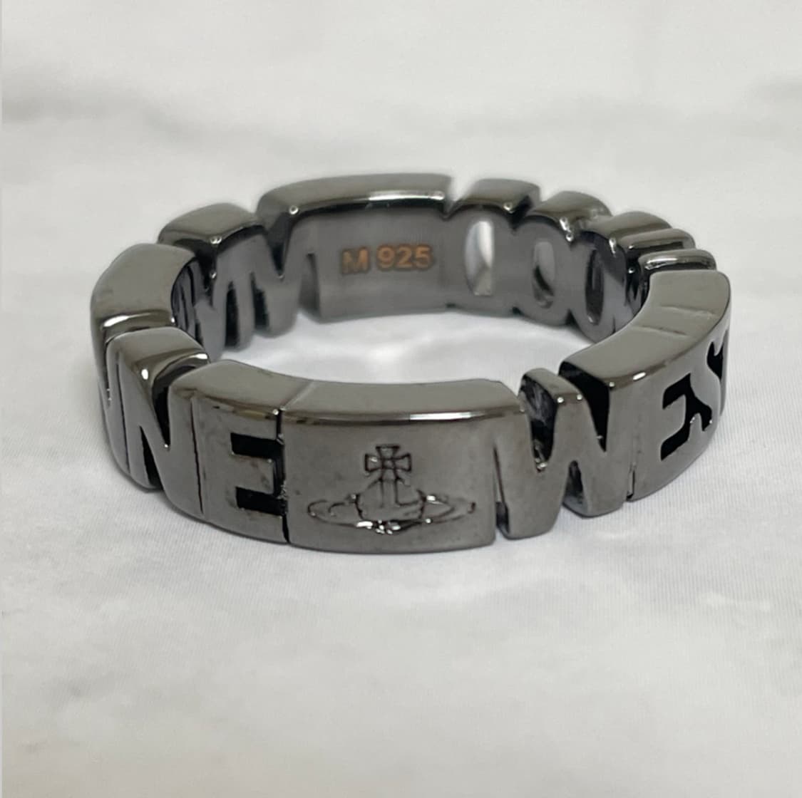 비비안웨스트우드 아카이브 레터링 그레이실버 orb 로고 반지 상품이미지3