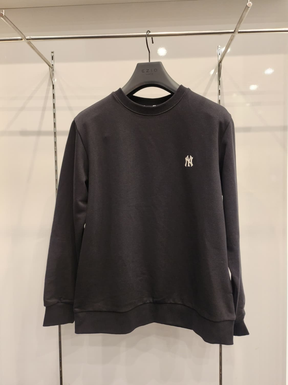 MLB 뉴욕양키즈 맨투맨L(새상품) 상품이미지1