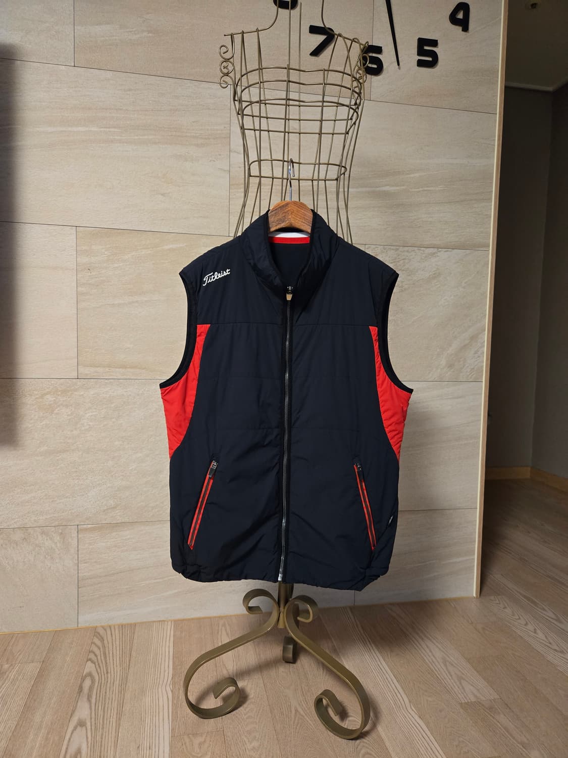 [L/100] 타이틀리스트 투어핏 남성 골프 패딩 조끼 상품이미지1