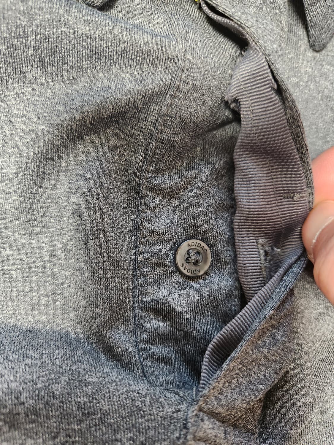 아디다스 골프 남성 반팔카라티 L(새상품급)

오염 하자없이 깨끗해요^^ 상품이미지4