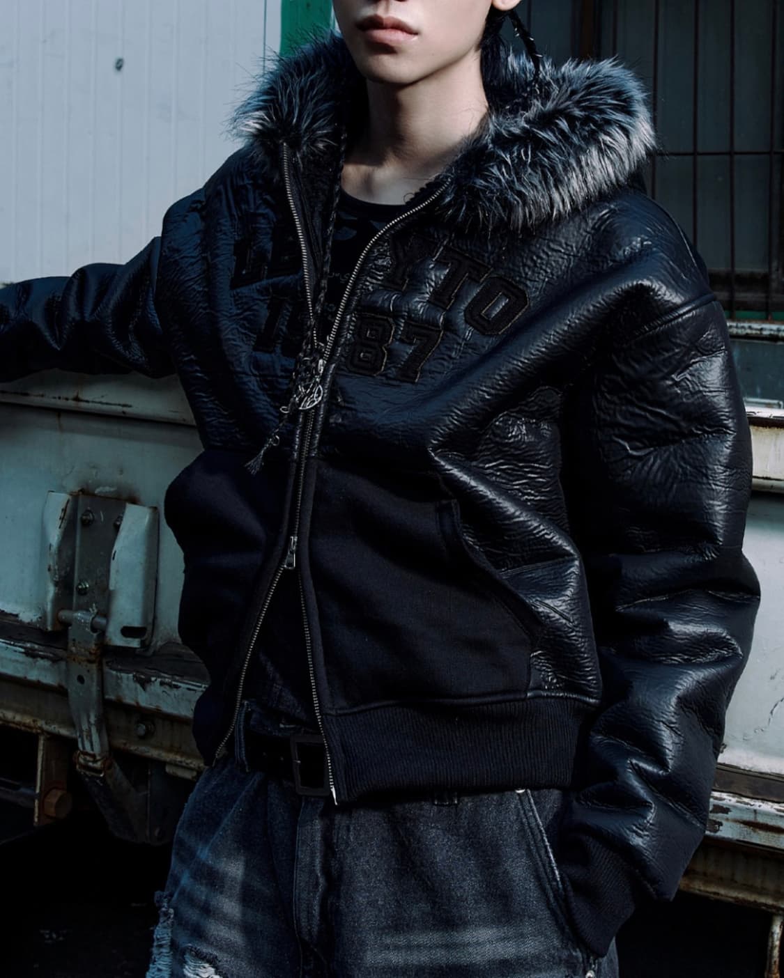 Trimming Bomber Hood Zip-Up_[Black] 상품이미지3