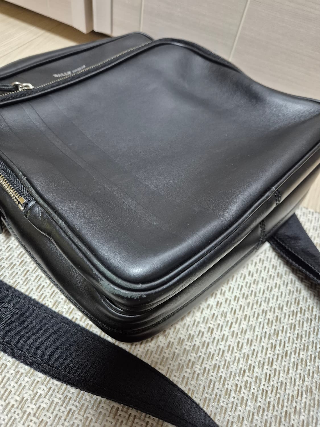(정품) Bally 발리 블랙 가죽 크로스백 메신져백 상품이미지5