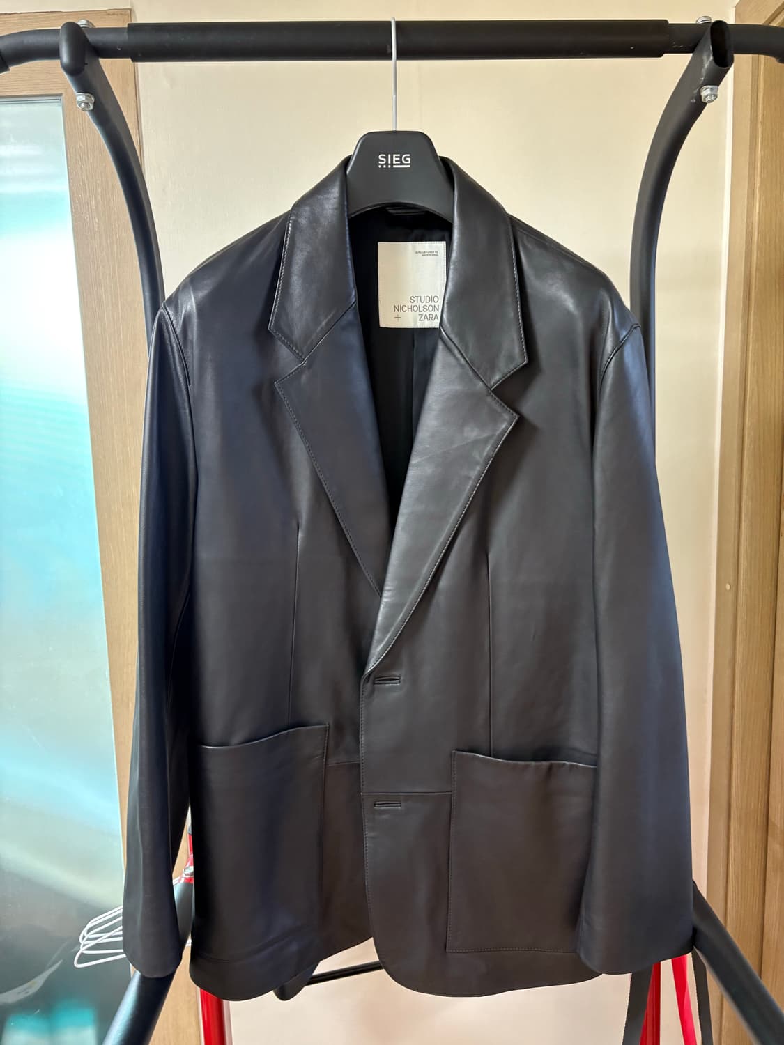 Zara studio nicholson 레더 블레이저 상품이미지4