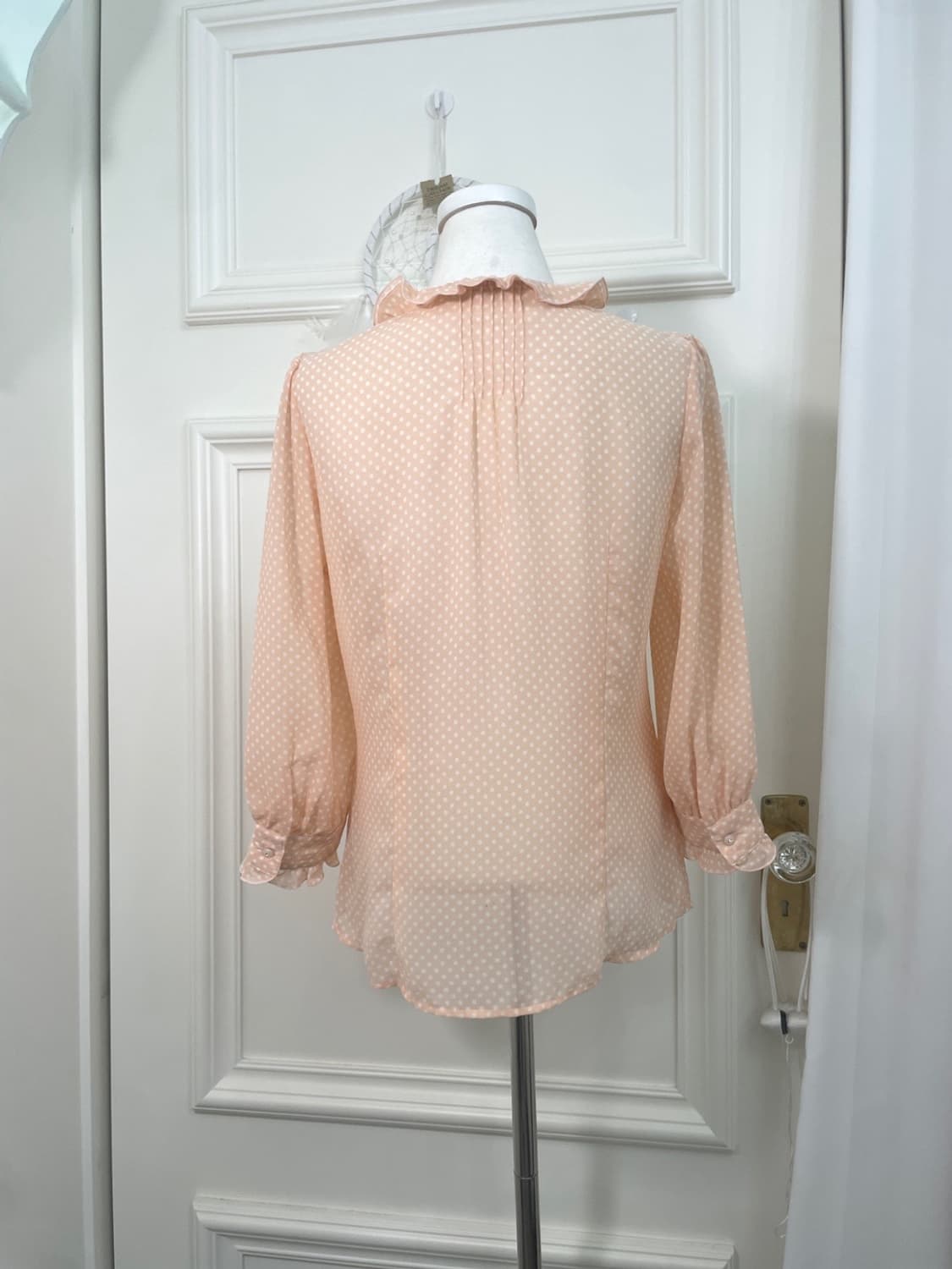 coral dot ruffle puff blouse(size-11) 상품이미지3