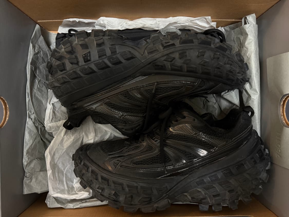 발렌시아가 디펜더 블랙 43 사이즈 상품이미지4