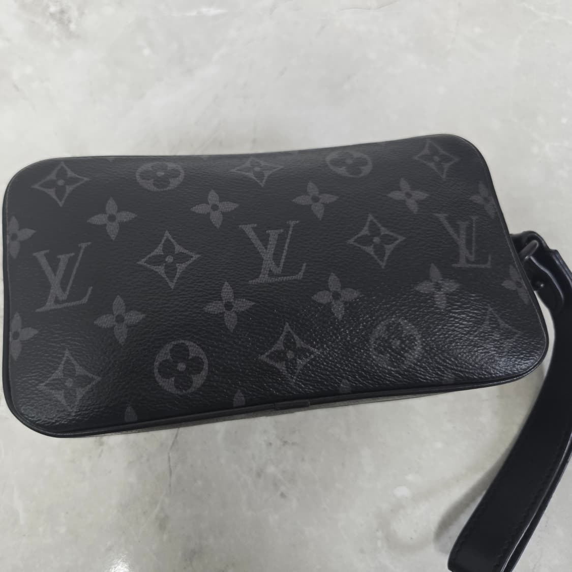 루이비통 포쉐트 볼가 모노그램 이클립스 클러치백 판매 상품이미지3