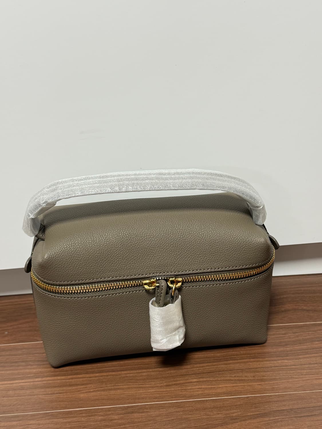 한섬 래트 볼큐브백 에토프 상품이미지1