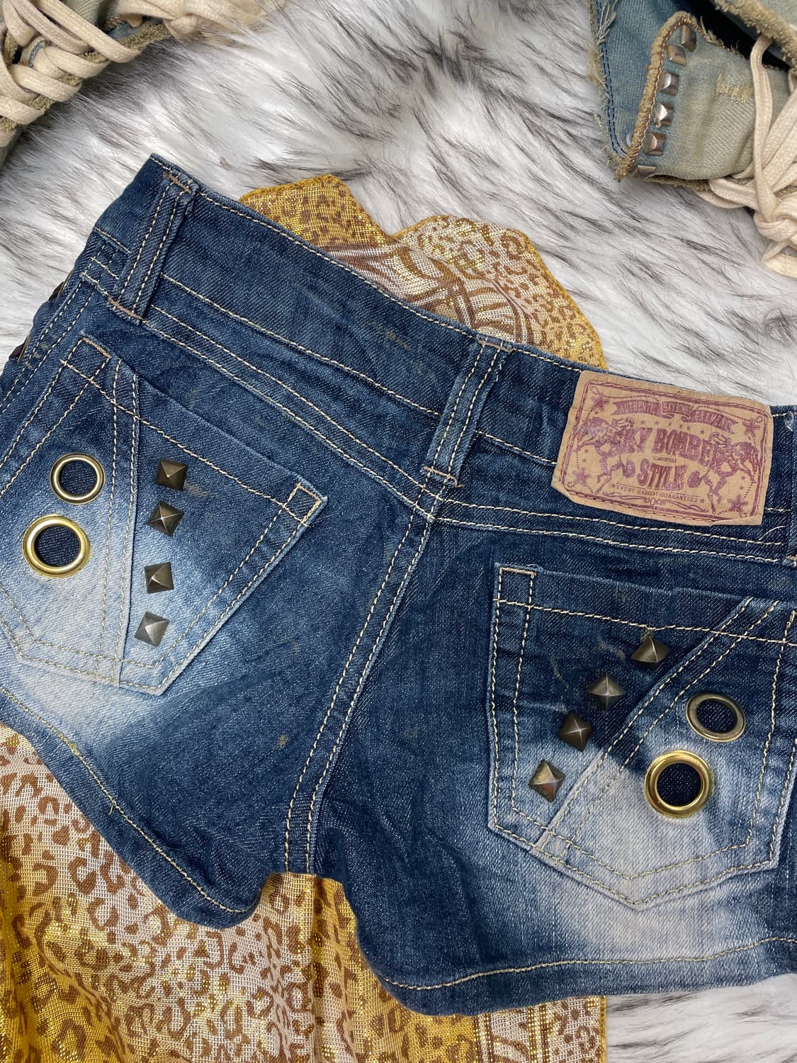 빈티지 로우라이즈 스터드 팬츠 쇼츠 스카이봄버  상품이미지4