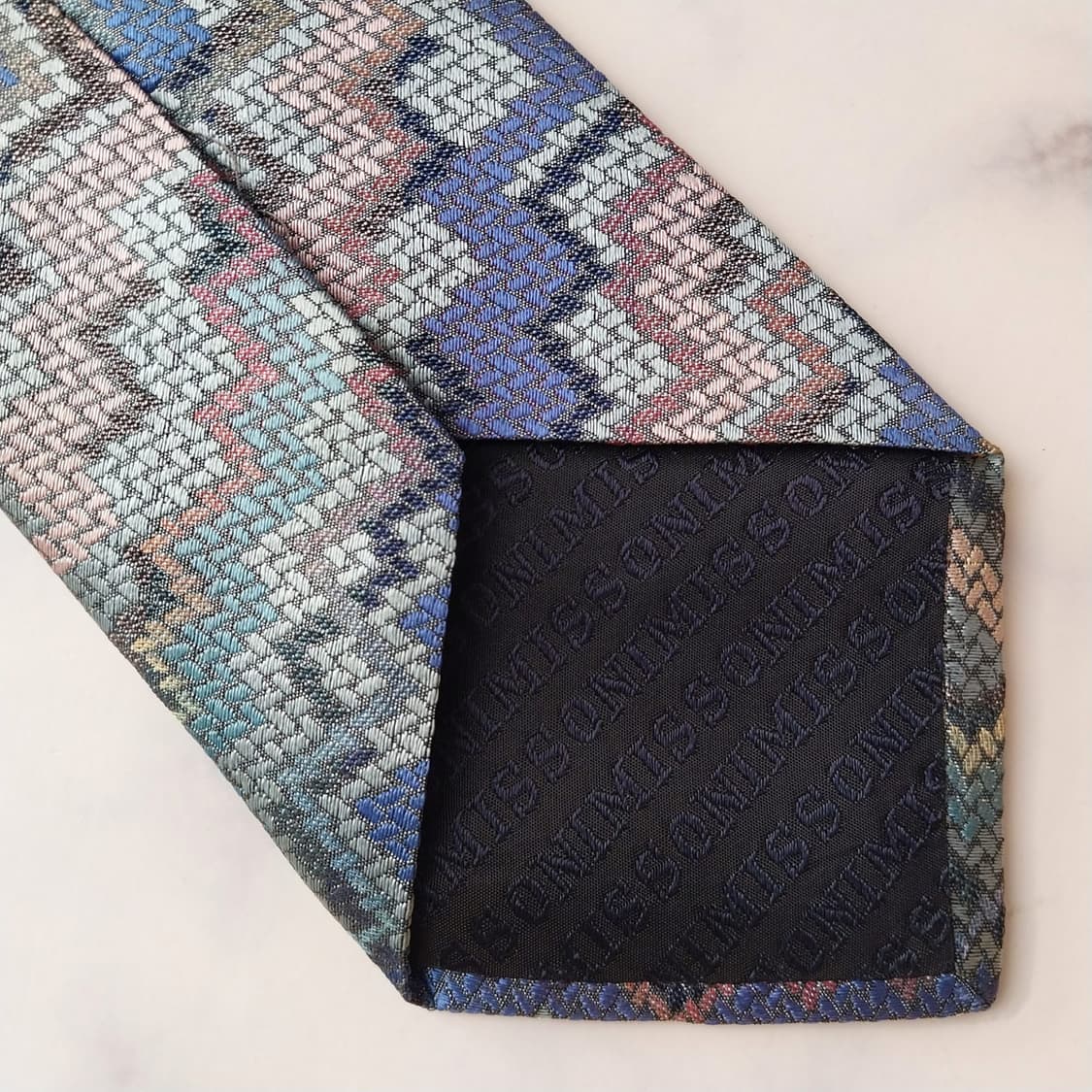 미쏘니 실크 혼방 지그재그 텍스처 넥타이 9.5cm A+등급 A1906
 상품이미지9