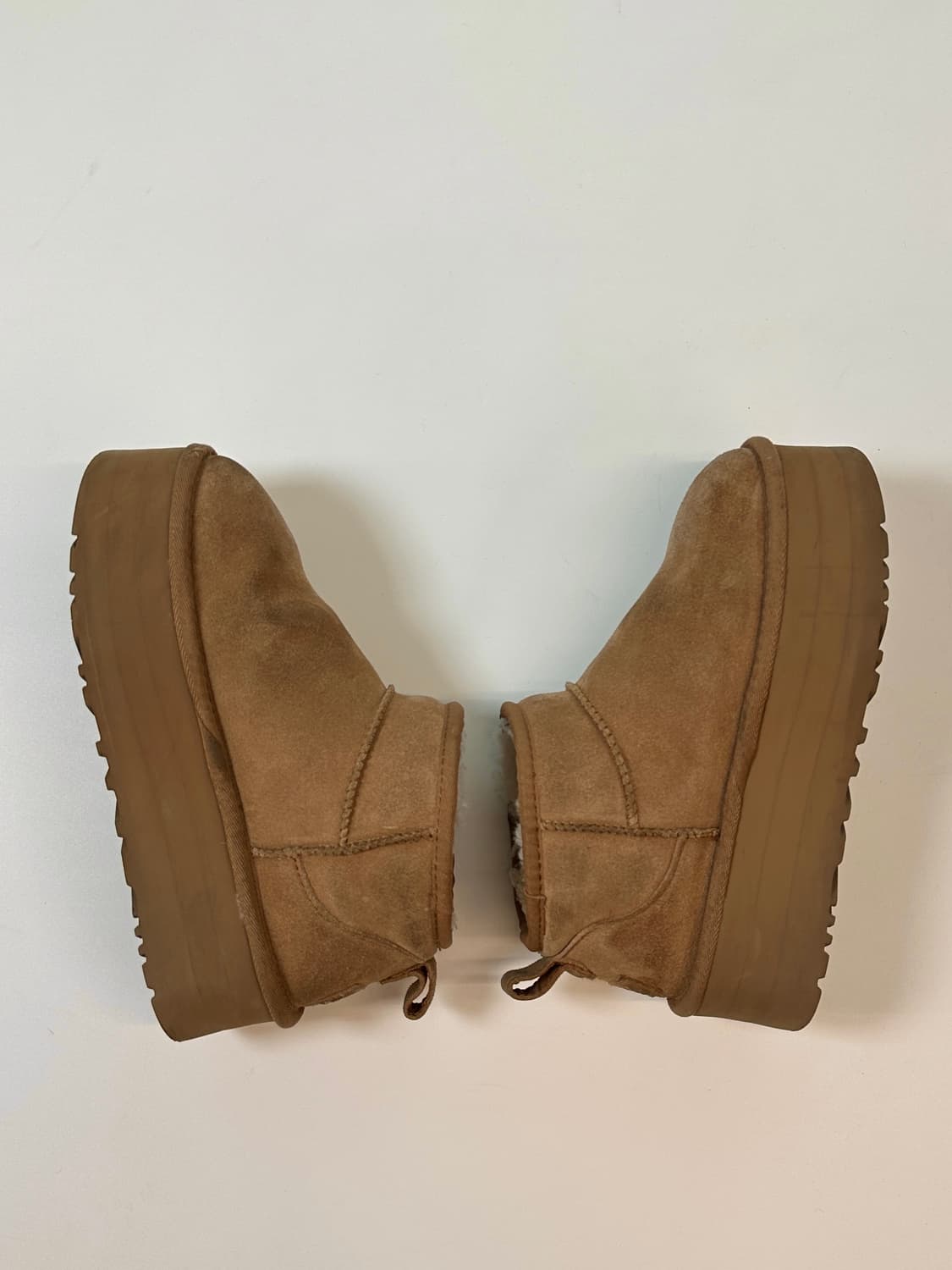 어그 ugg 글래식 울트라 미니 플랫폼 부츠  상품이미지3