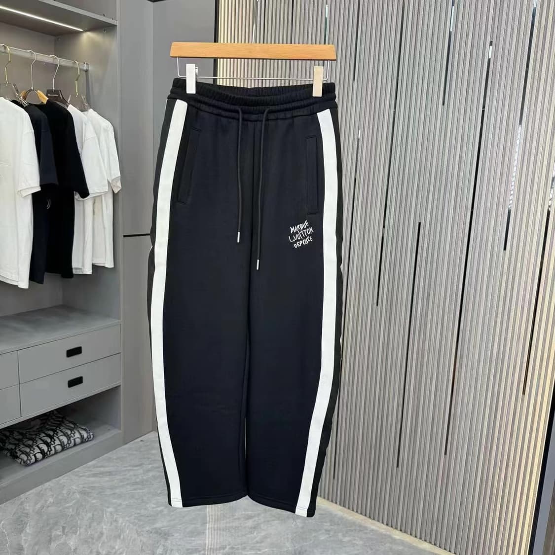 루이비통 스타일 츄리닝 세트 상품이미지5