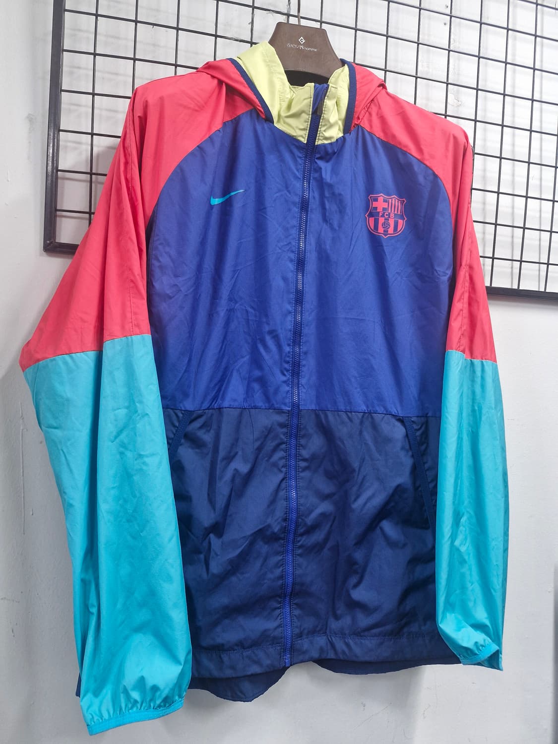 105-110XXL 나이키 FC 바르셀로나 AWF 바람막이 자켓. 상품이미지2