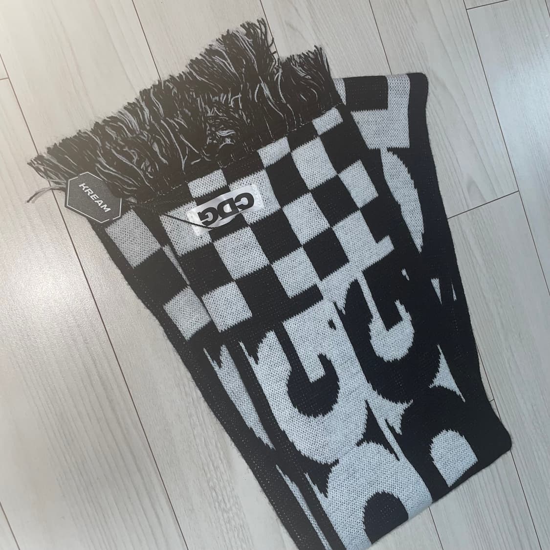 CDG 로고 체크 머플러 화이트 블랙 상품이미지3