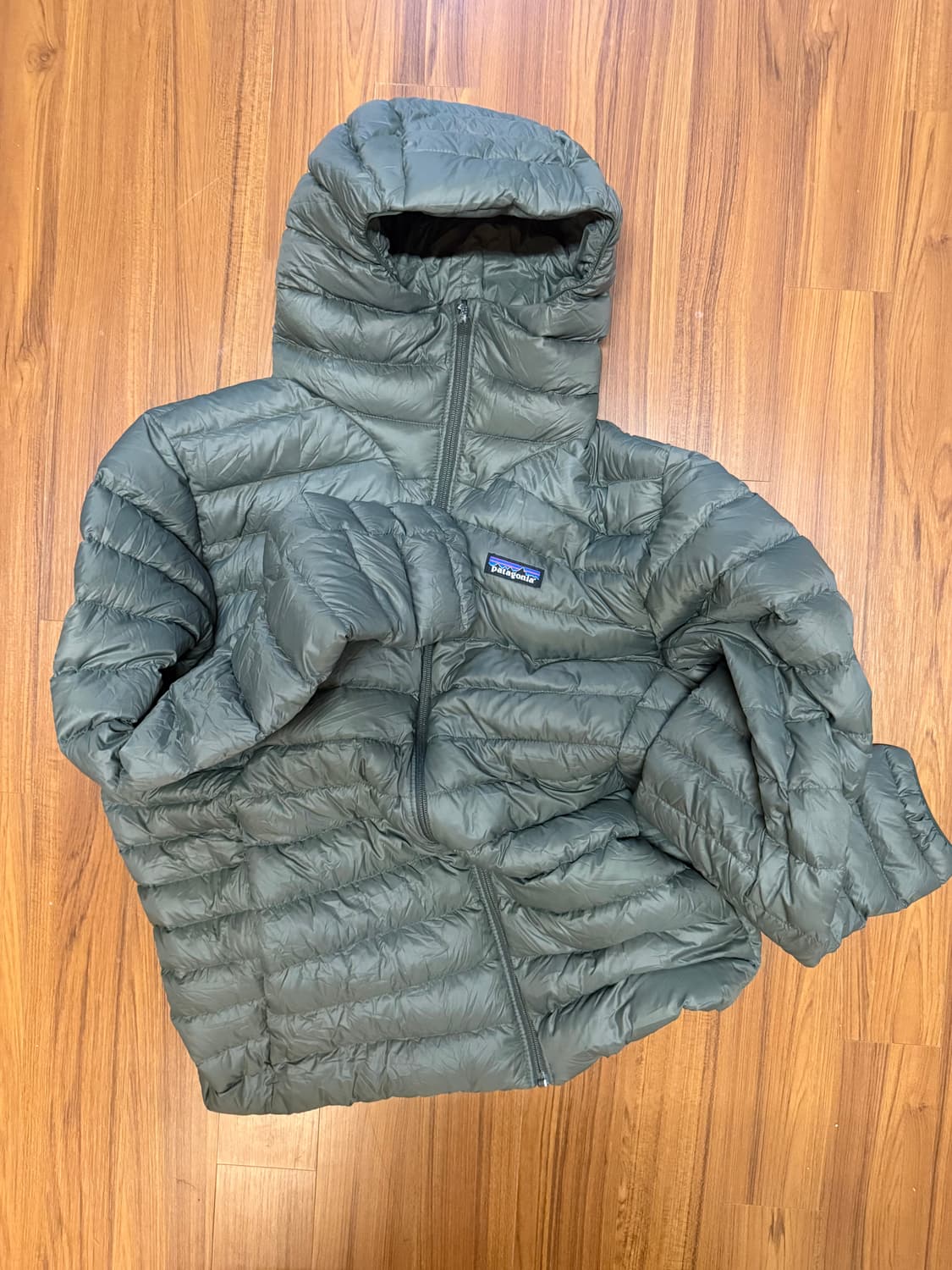 파타고니아 다운 후디 상품이미지2