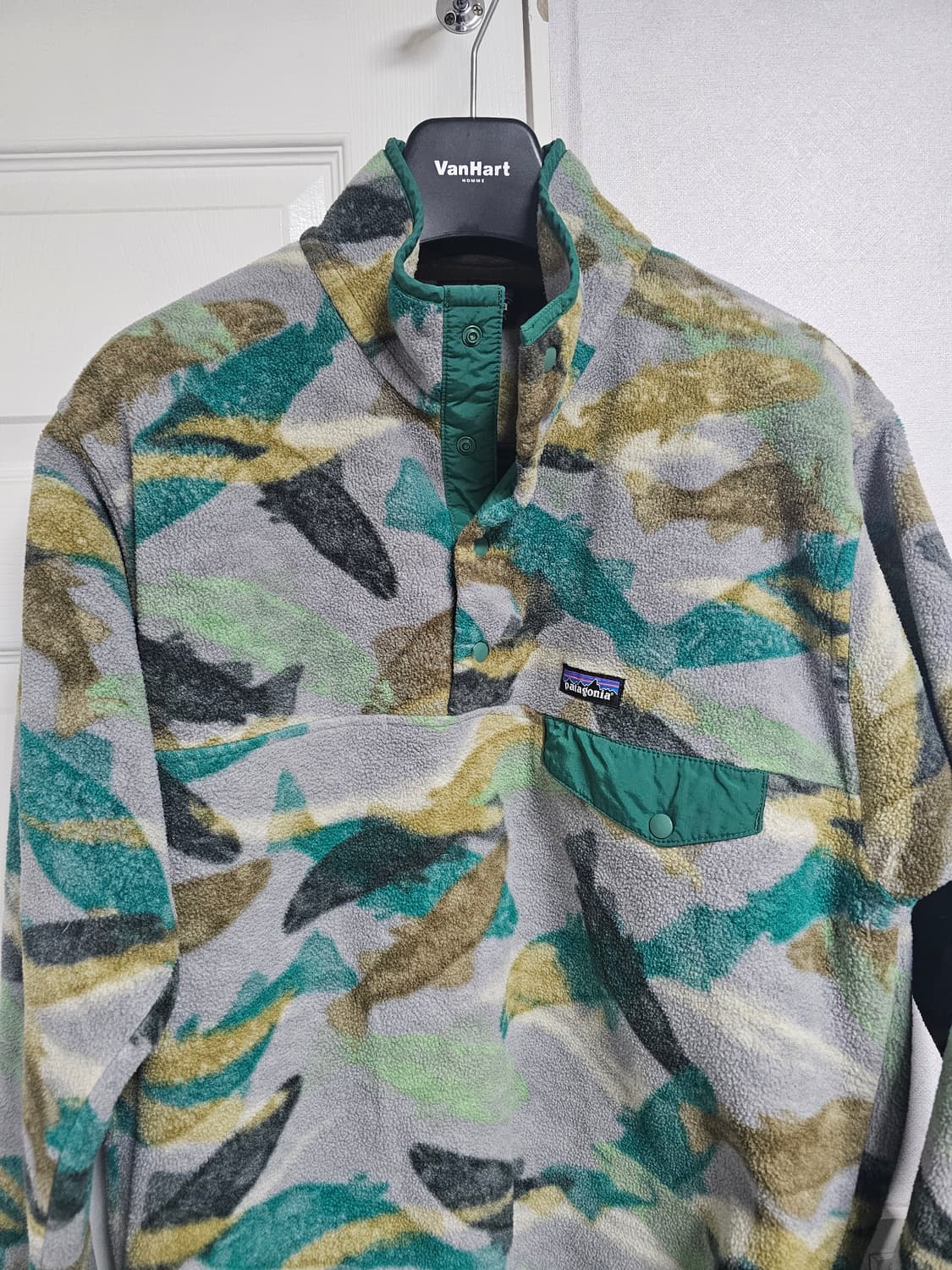 파타고니아 신칠라 연어 M 상품이미지1