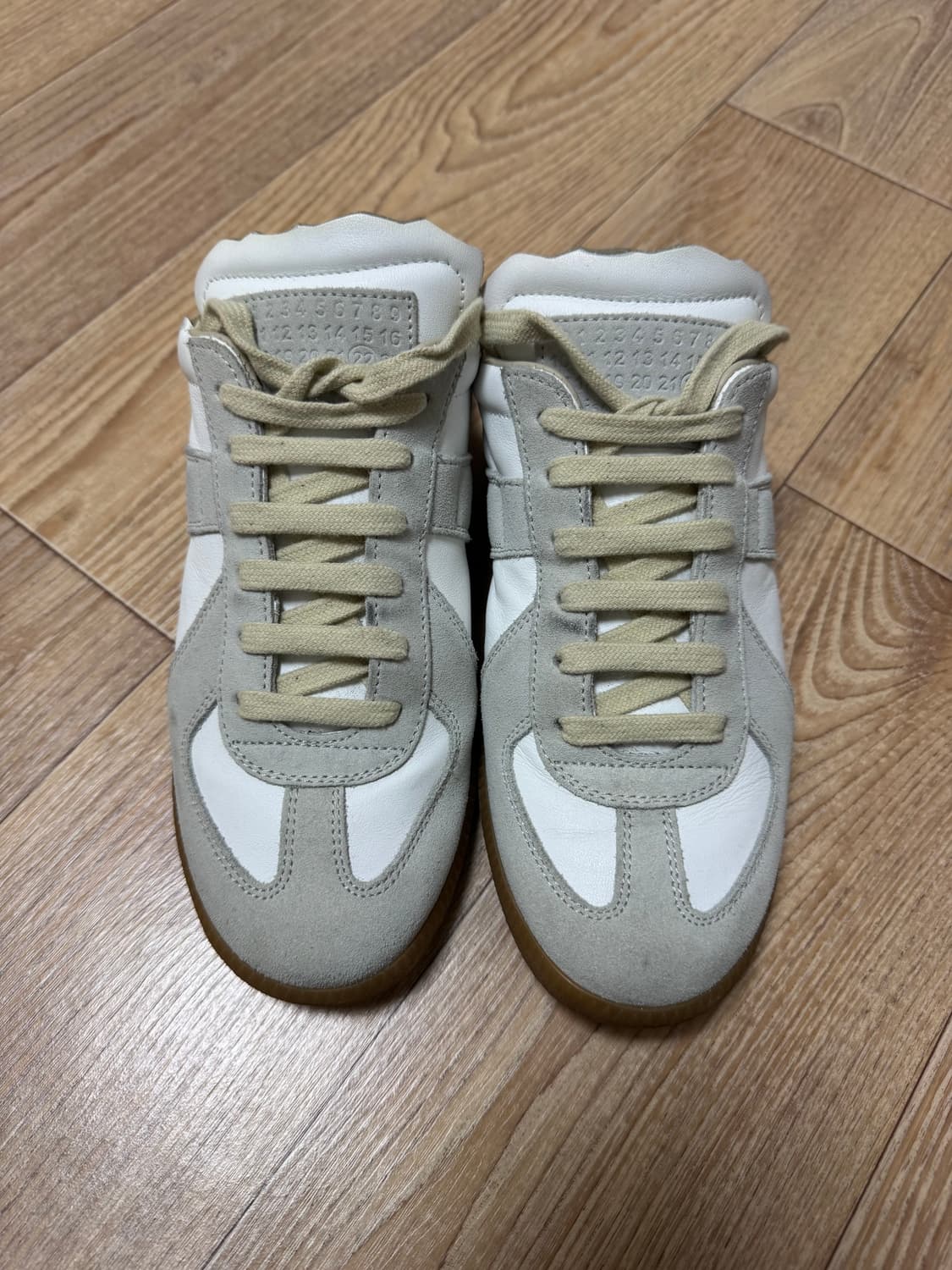 [37] 메종마르지엘라 독일군 컷아웃 뮬 스니커즈 화이트 상품이미지1