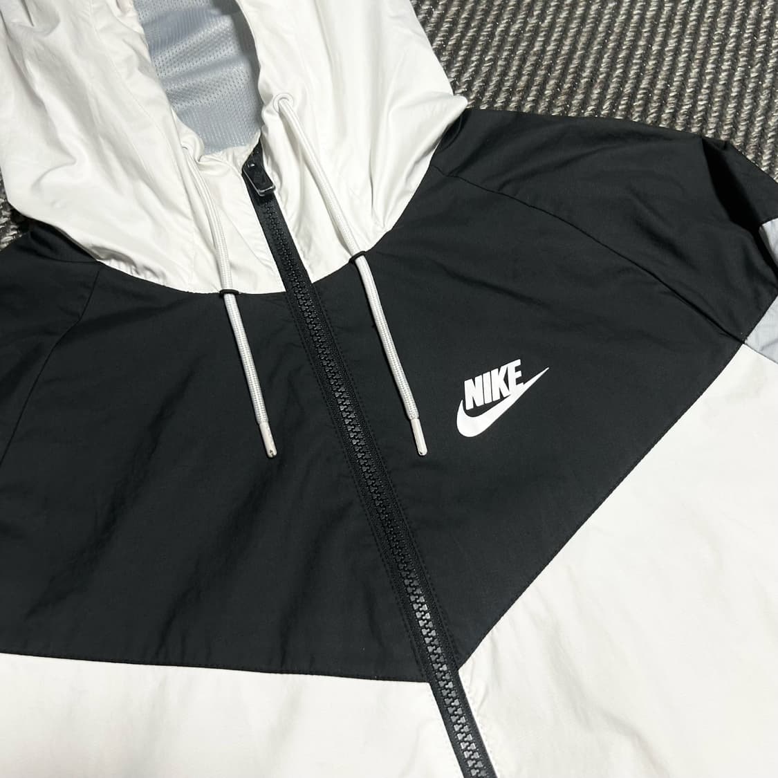 [M] Nike 나이키 윈드러너 바람막이 자켓 상품이미지4