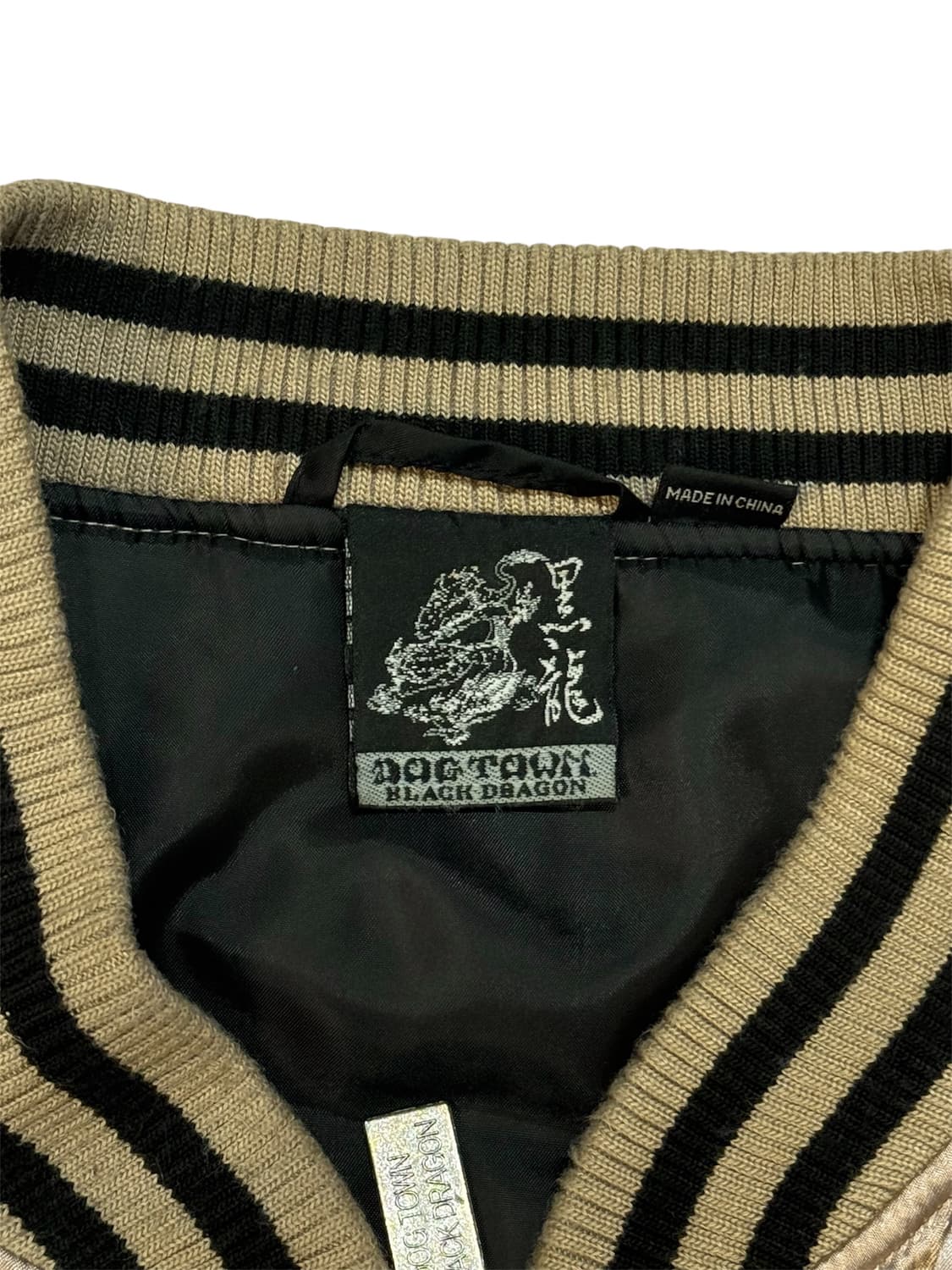 도그타운 사쿠라 블랙 드래곤 골드 새틴 스카쟌 상품이미지4