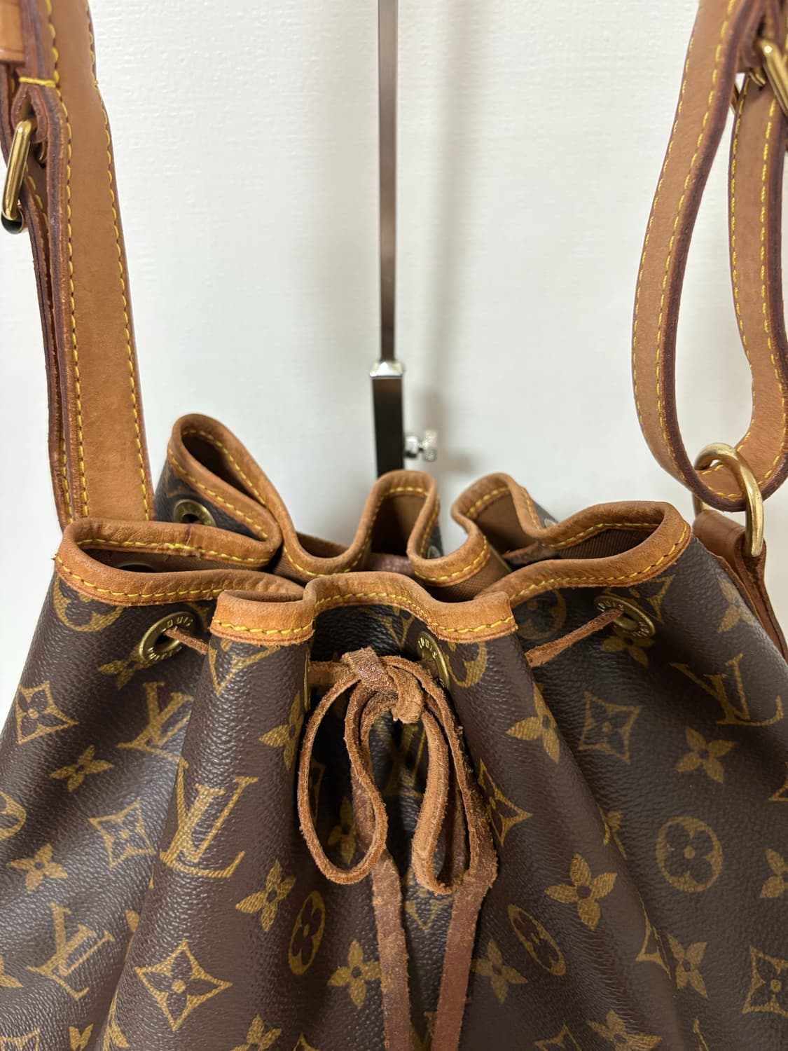 루이비통 노에 숄더백 상품이미지5