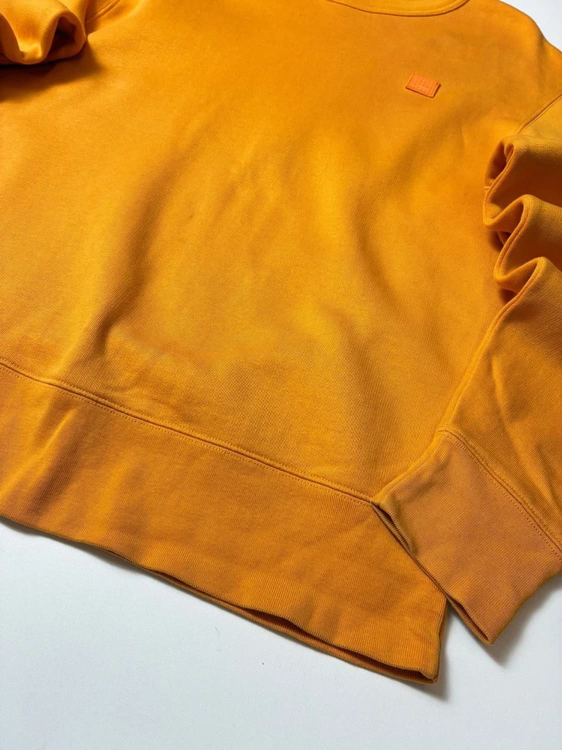 아크네스튜디오 페어뷰 페이스 크루넥 스웨트셔츠 PN8409 상품이미지4