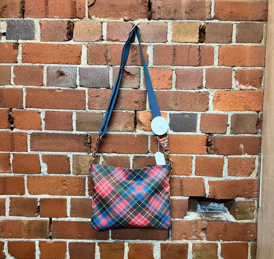 VIVIENNE WESTWOOD Tartan cross body bag 상품이미지3