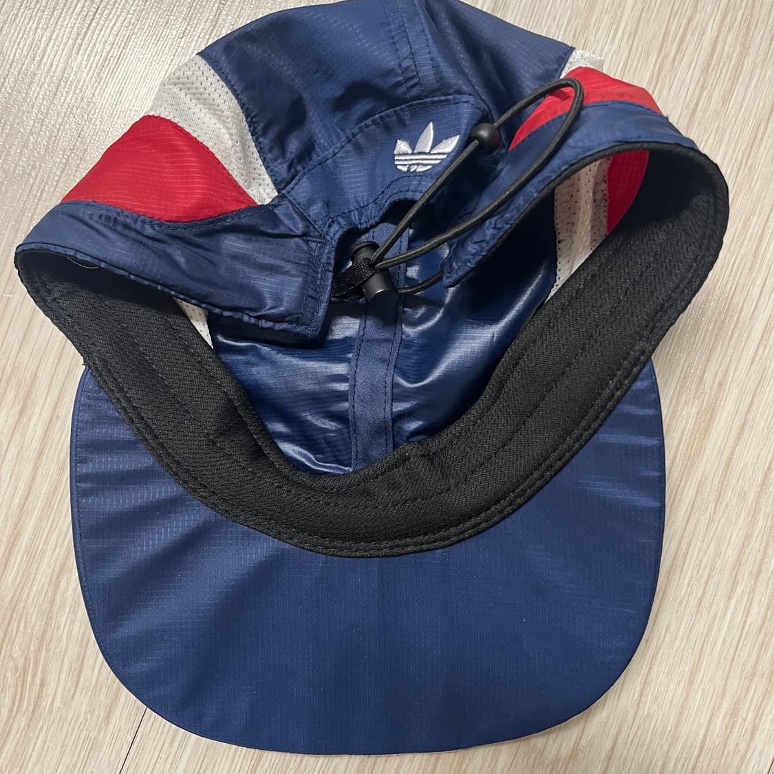 팔라스 아디다스 네이비 캠프캡 상품이미지3