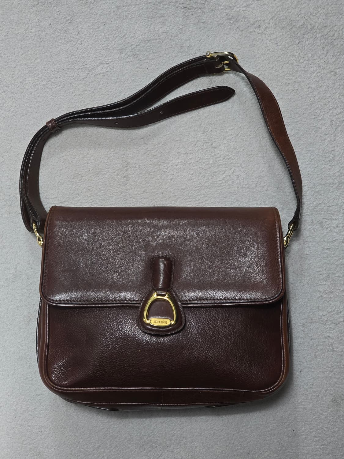Celine 셀린느 브라운 레더 크로스백  상품이미지1