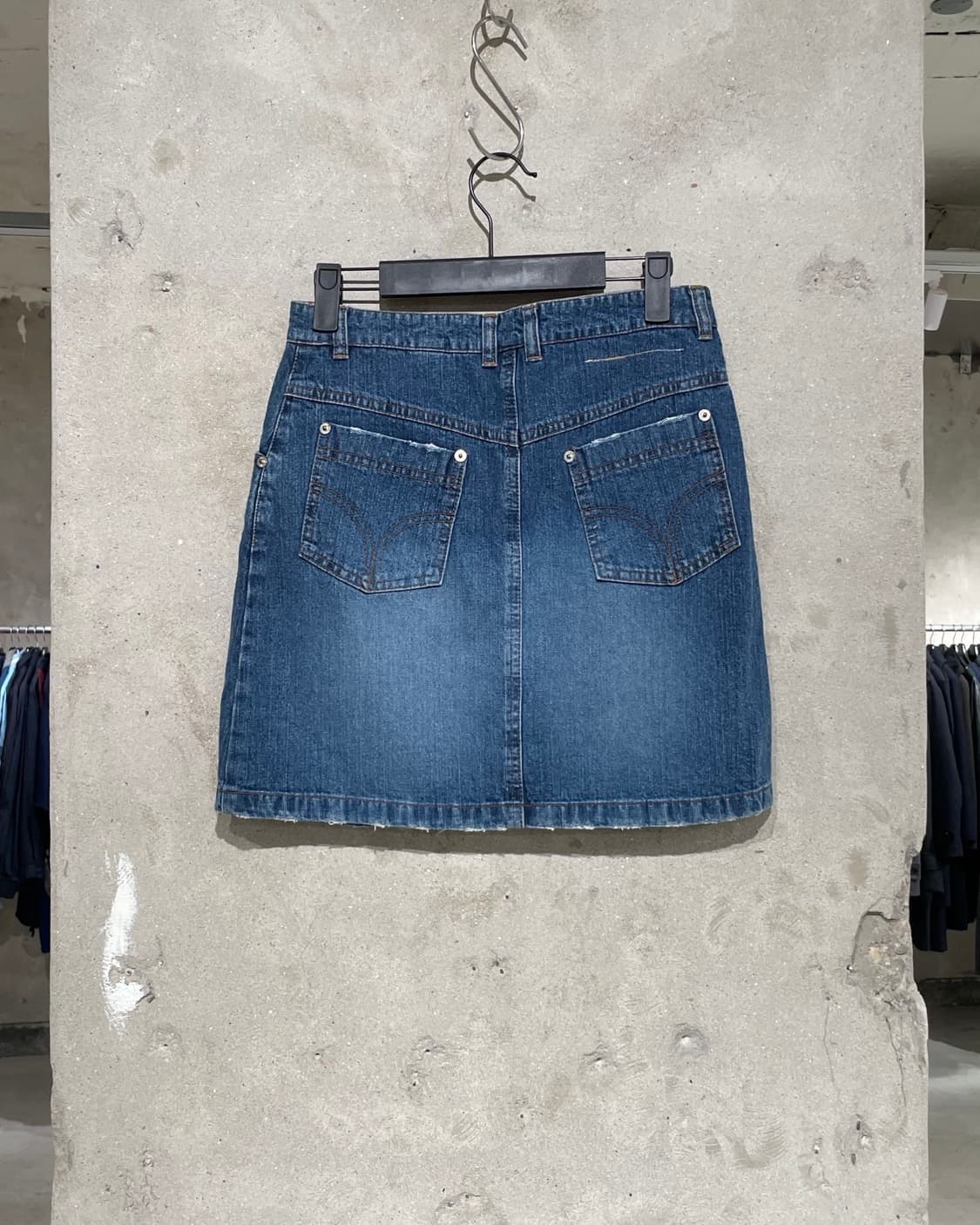 돌체 앤 가바나 중청 워싱 데님 미니스커트 상품이미지6
