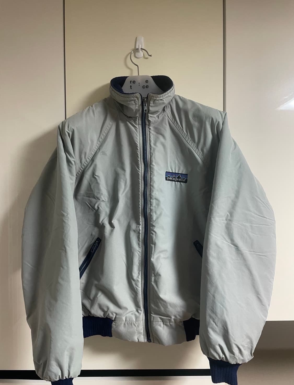 파타고니아 데카태그 쉴드 봄버 자켓 상품이미지1