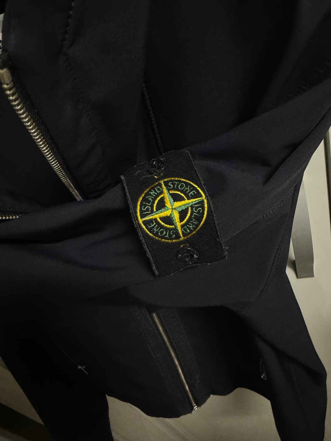 스톤아일랜드 소프트쉘 네이비 L 상품이미지4