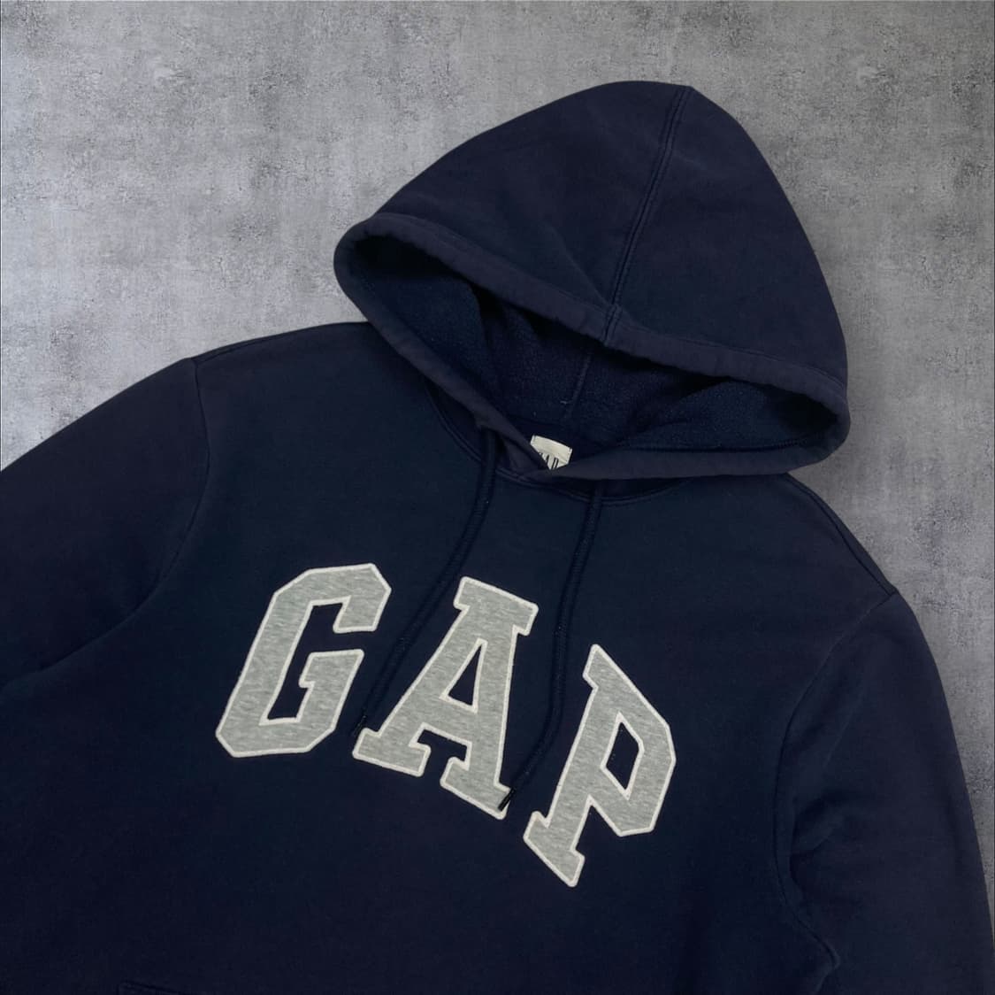 GAP 네이비 컬러 스펠아웃 빅로고 후드티 상품이미지2