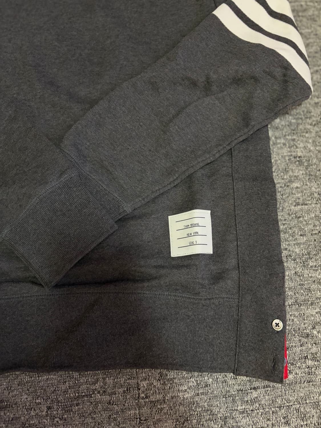 톰브라운 4바 스웨트셔츠 다크그레이 3사이즈 상품이미지2