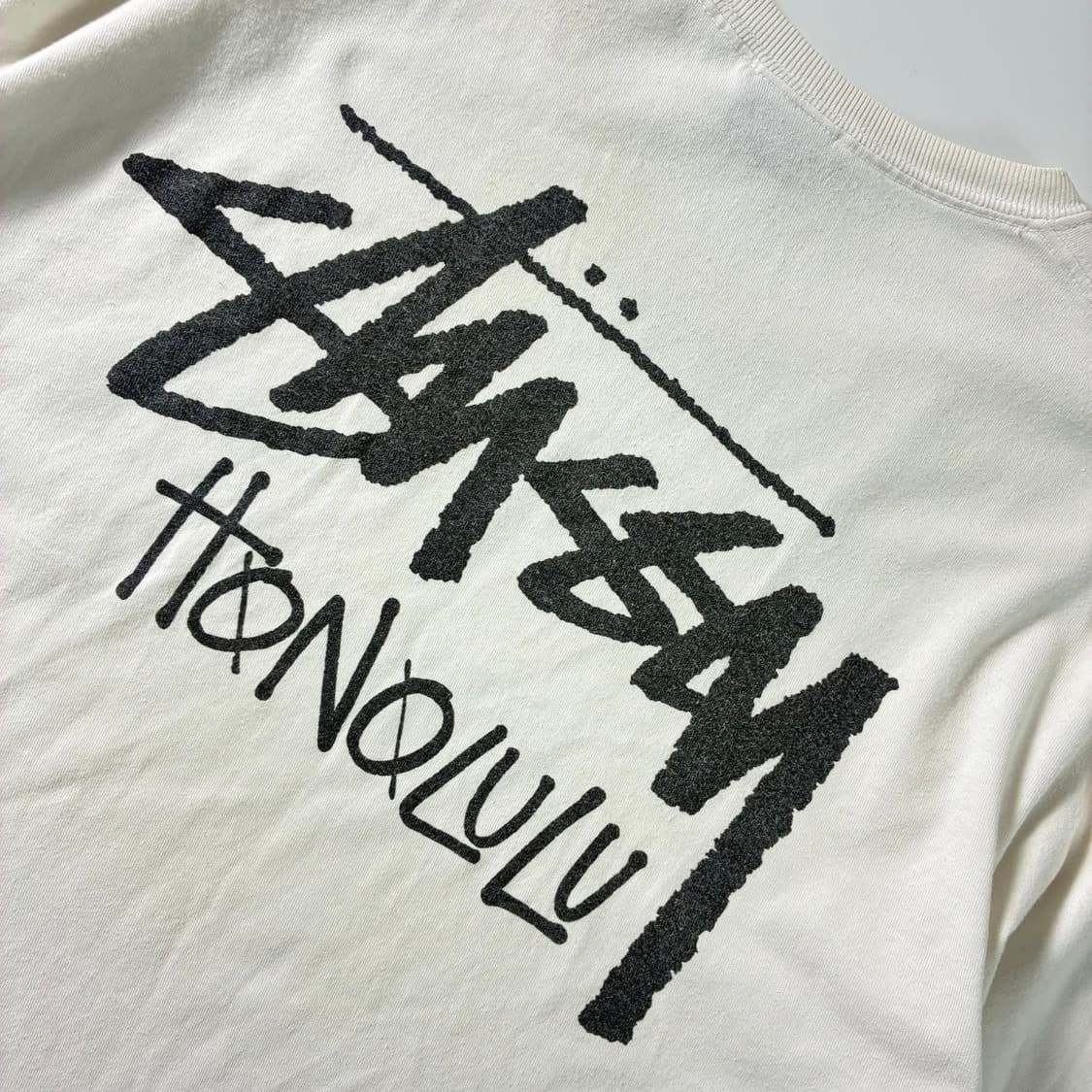 Stussy  스투시 호놀룰루 화이트 반팔 티셔츠  상품이미지3