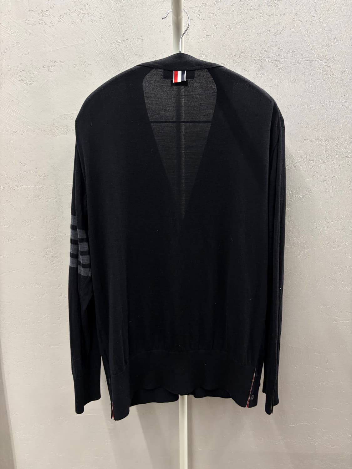 톰브라운 메리노울 4선 가디건 블랙 5 사이즈 상품이미지7