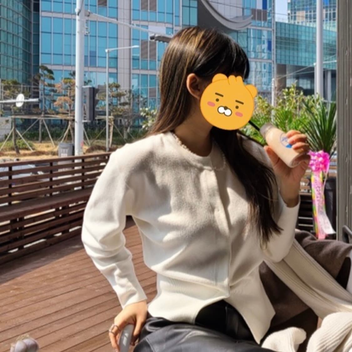 아모멘토 라운디드 숄더 가디건 아이보리 상품이미지2